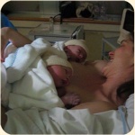 01-Alma left and Anselm right with C, 10min after birth